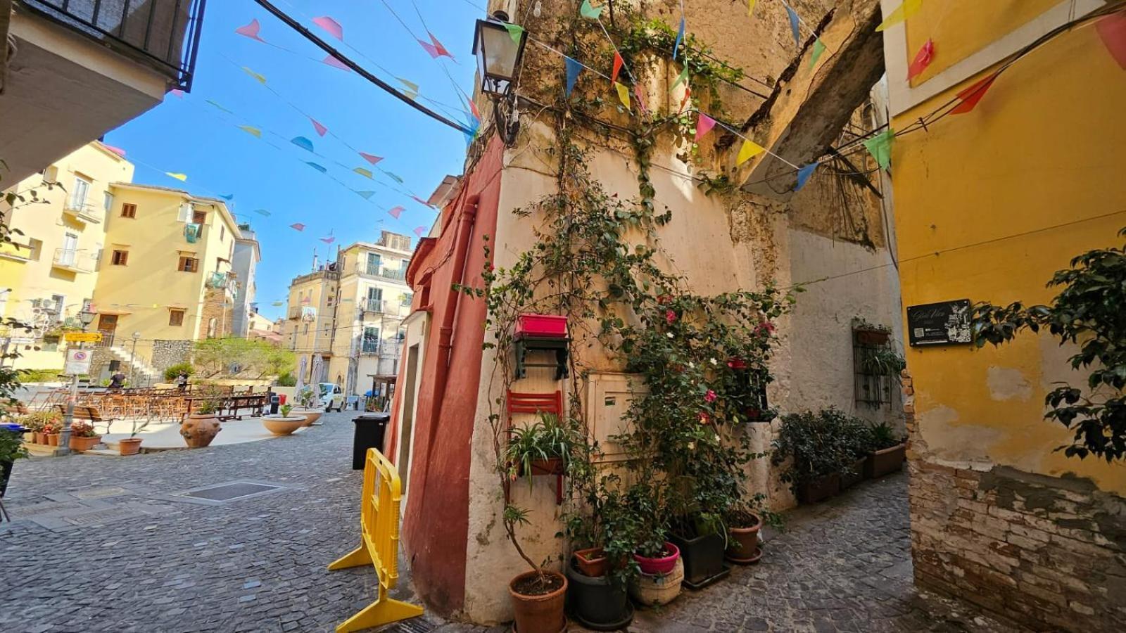 Gliu Vico Bed & Breakfast Formia Exterior photo